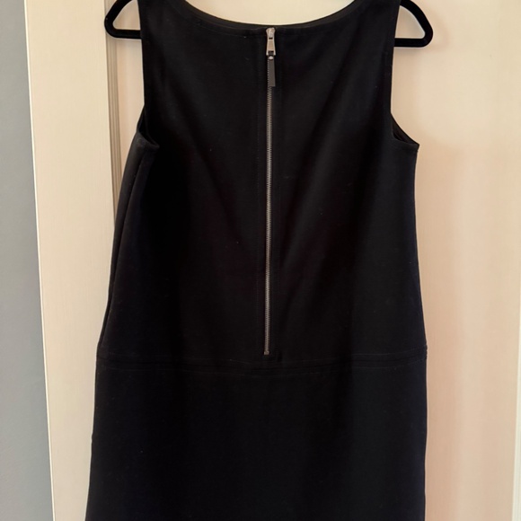 Loft Dress - Picture 3 of 4